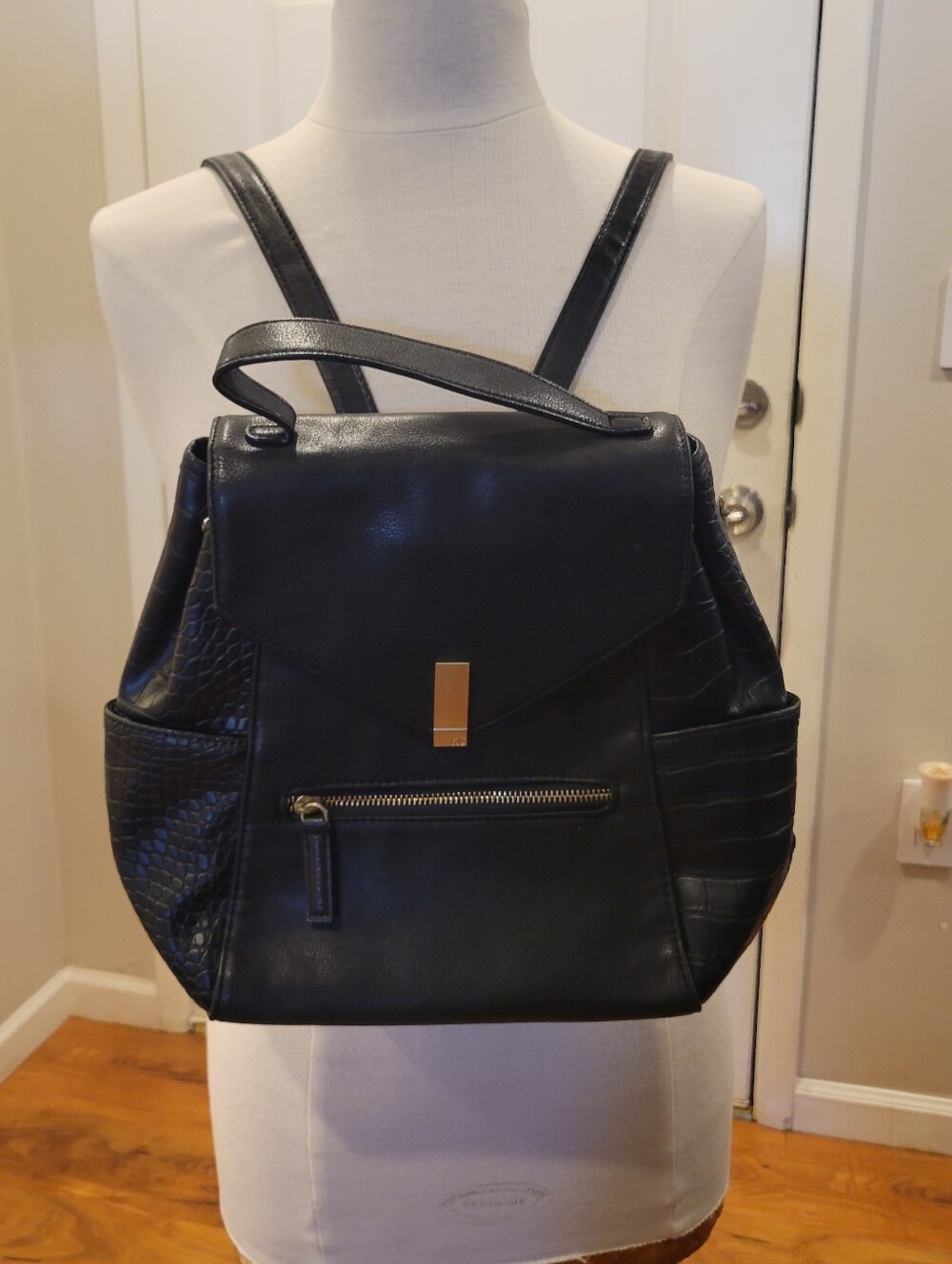 🫟EUC~ REACTION KENNETH COLE Faux Leather Backpack Tote
